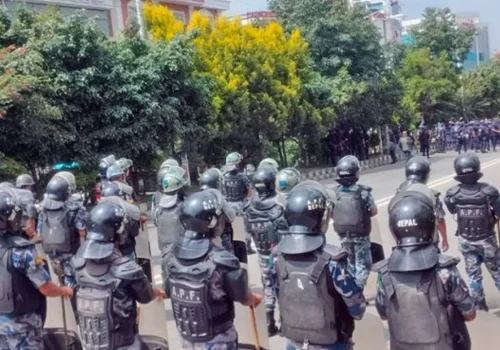 बबरमहल–बानेश्वर सडकमा सवारी आवागमन पूर्णरुपमा बन्द
