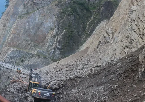 तुइन खोलाको पहिरो भोलि मात्रै पन्छाइसकिने
