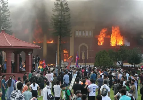 जेनजी आन्दोलनमा राष्ट्रपति कार्यालय तोडफोड गर्ने ३ जना पक्राउ