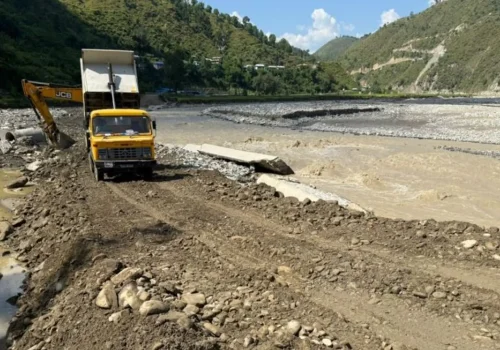 बिपी राजमार्गको ट्र्याक खुल्यो