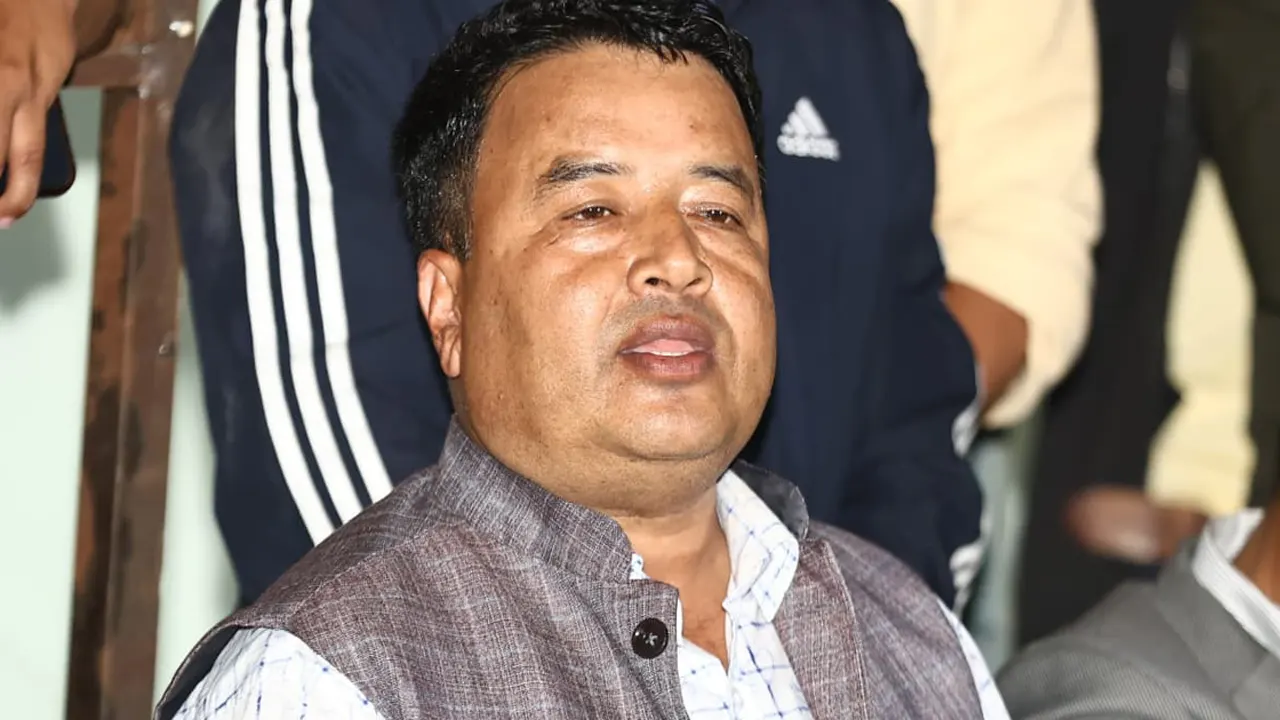 आफुलाई पक्राउ गरेर देखाउन गृहमन्त्रीलाई महेश बस्नेतको चुनौती