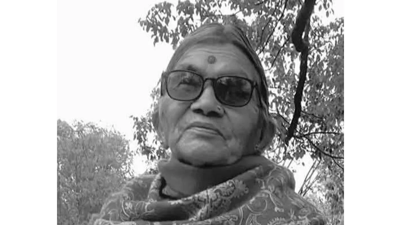 धुनिवेशि नगर प्रमुख बालकृष्ण आचार्यलाई मातृ शोक