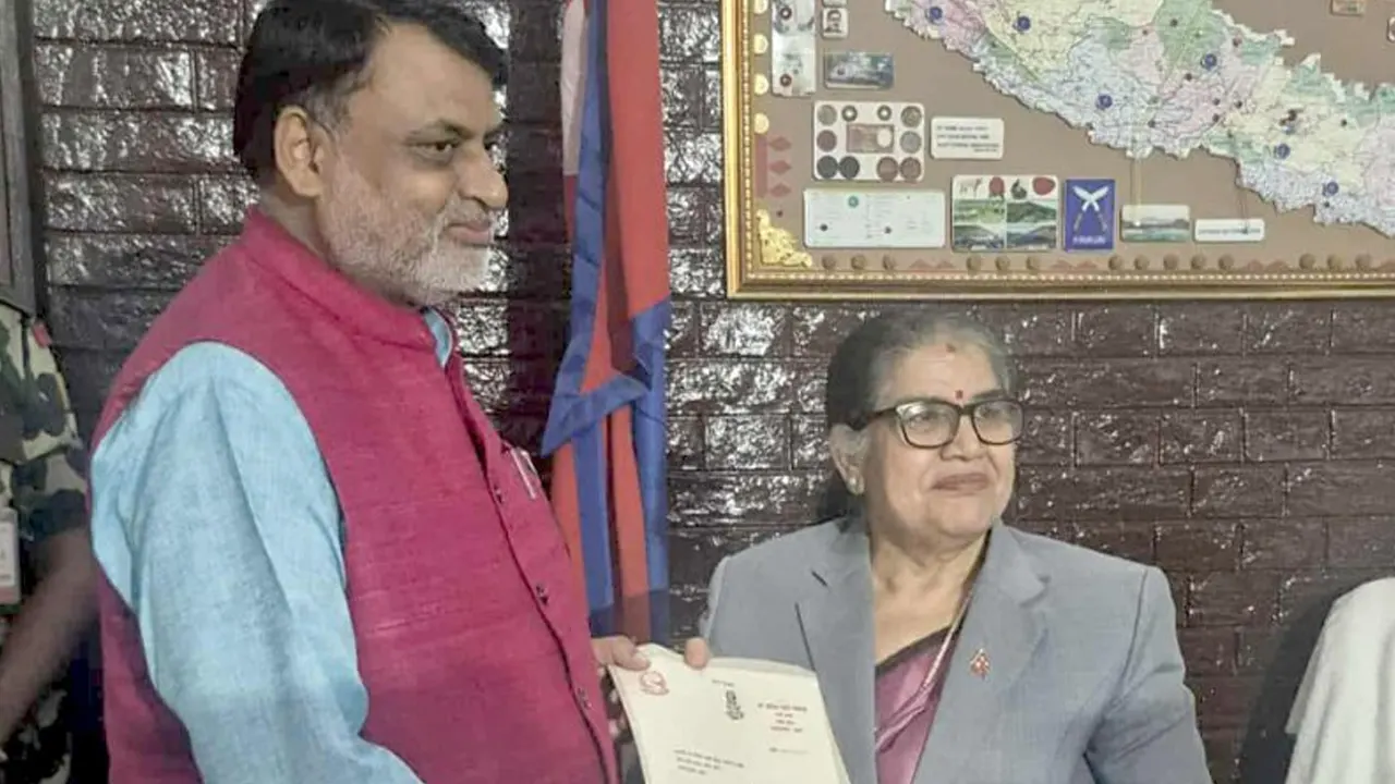 मधेश प्रदेशका नवनियुक्त मुख्यमन्त्री सोनलले लिए शपथ