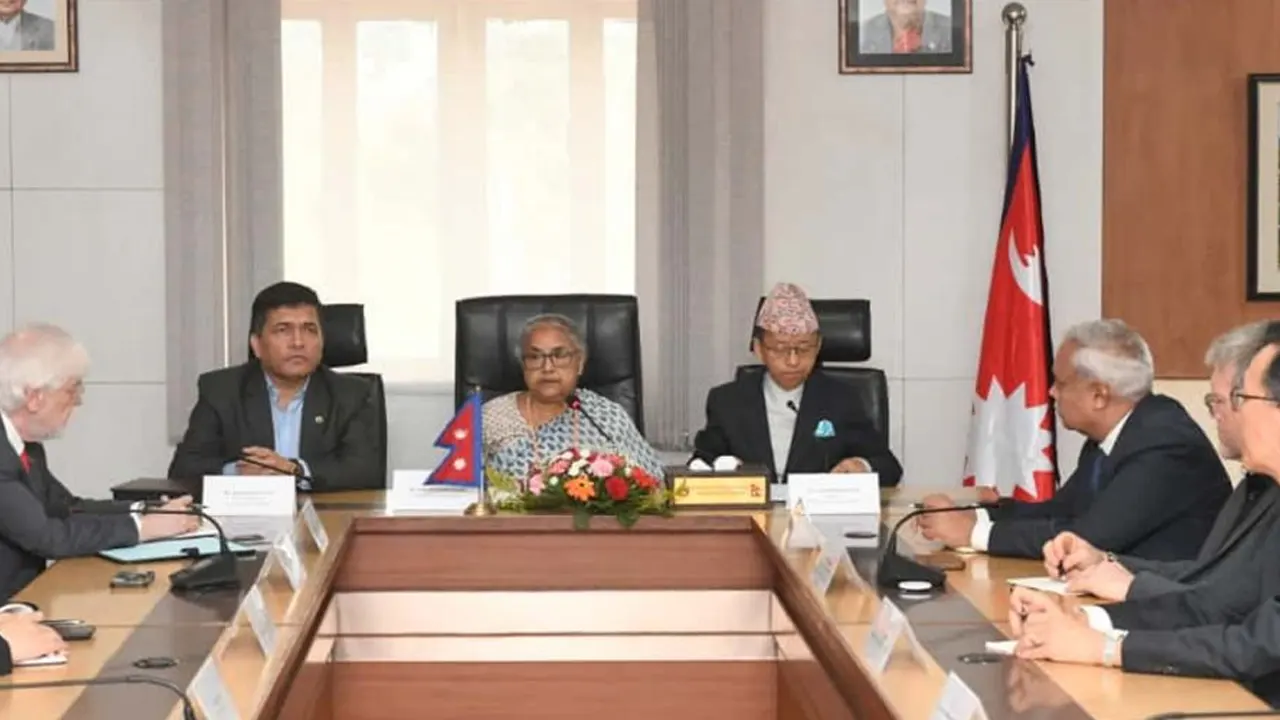 सिंहदरबारमा कूटनीतिक निकायका प्रमुख र राजदूतलाई प्रधानमन्त्रीको ‘ब्रिफिङ’