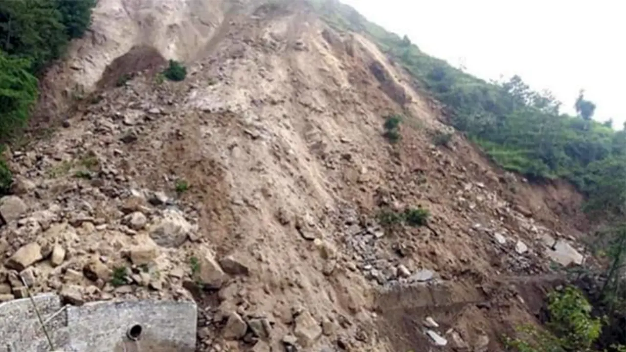 Tamor Corridor and Mechi Highway blocked तमोर करिडोर र मेची राजमार्ग अवरुद्ध