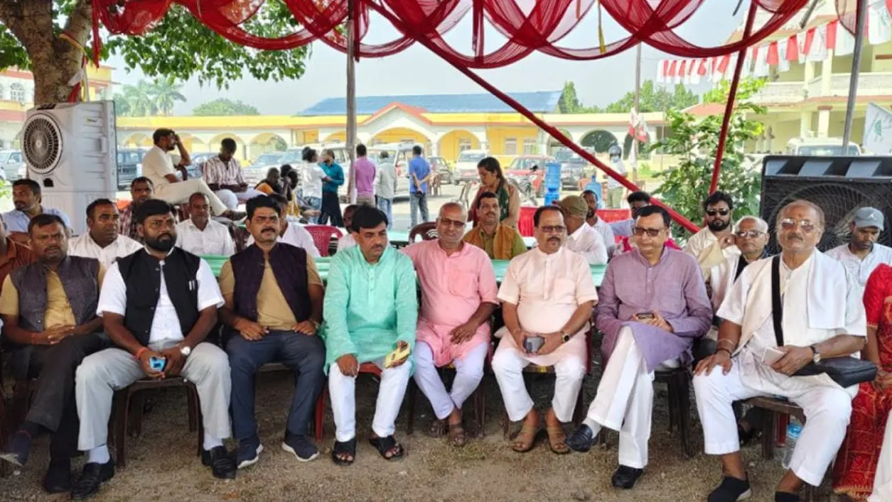 जसपाको मधेश नेतृत्वका दाबेदार योगेन्द्र यादव पक्षद्वारा निर्वाचन बहिष्कार