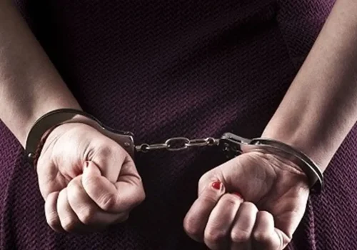 बूढानीलकण्ठका मेयरको घर तोडफोड गरेको आरोपमा २ युवती पक्राउ