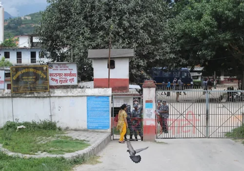 जाँचबुझ आयोगको टोली पुग्यो नख्खु कारागार