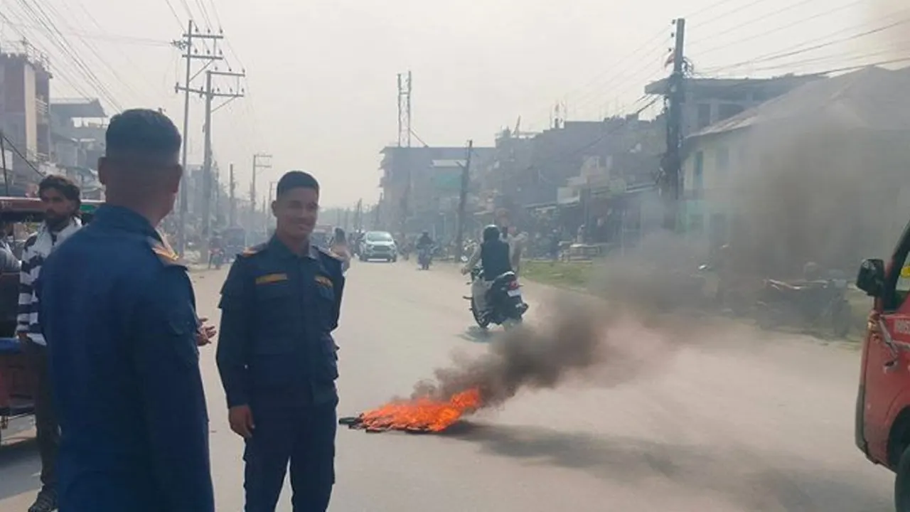 महेश बस्नेतको विरोधमा दुहबीमा प्रदर्शन