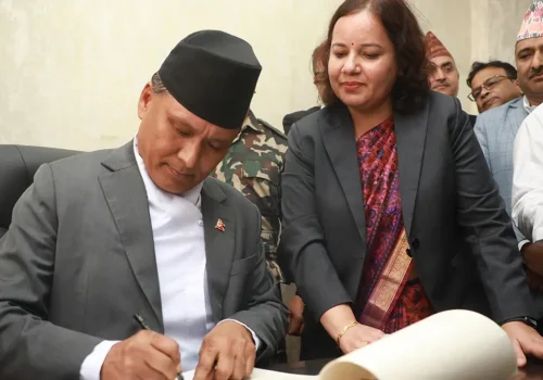 संसदीय समितिले बोलायो मन्त्री कुलमान घिसिङलाई छलफलमा