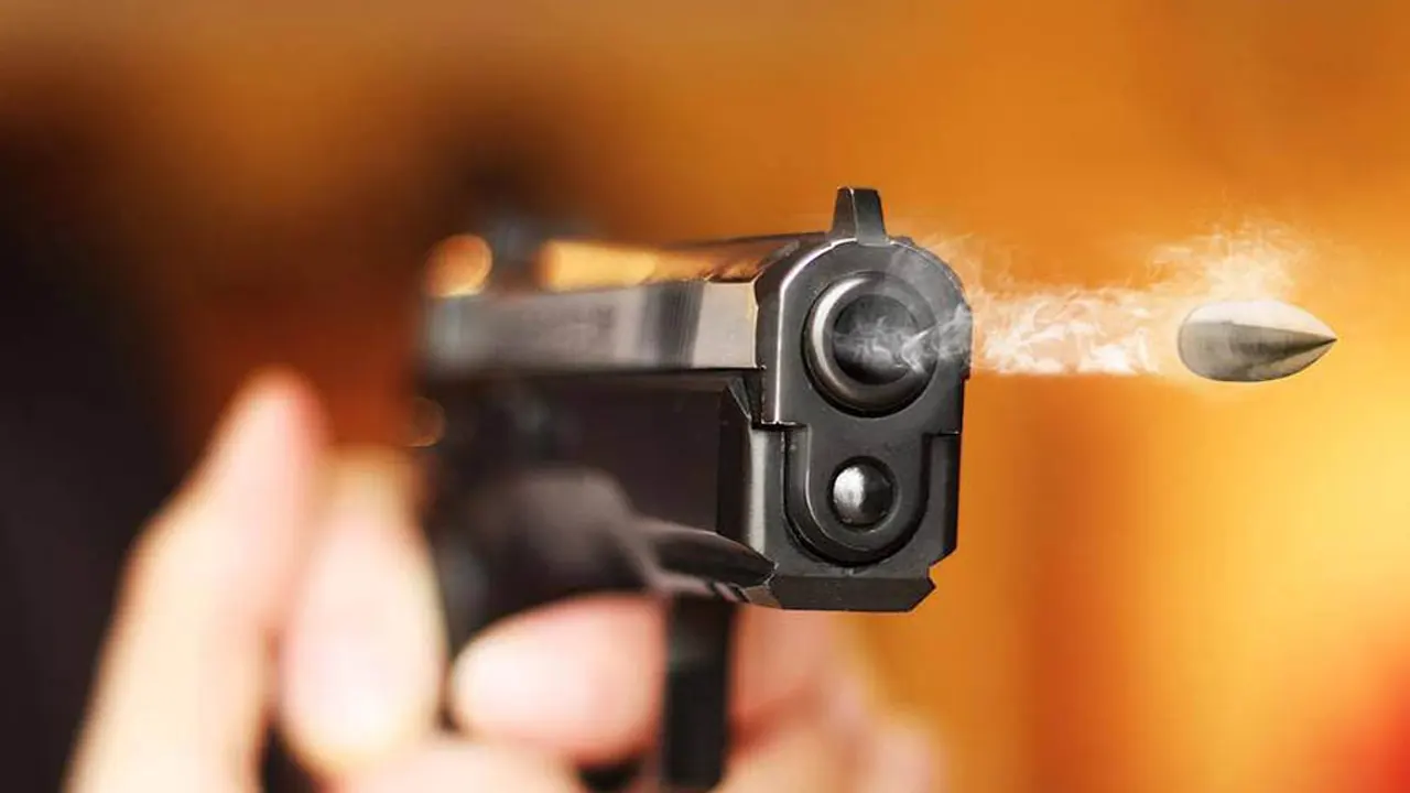 सिराहामा गोली प्रहारबाट बुबा–छोरा गम्भीर घाइते