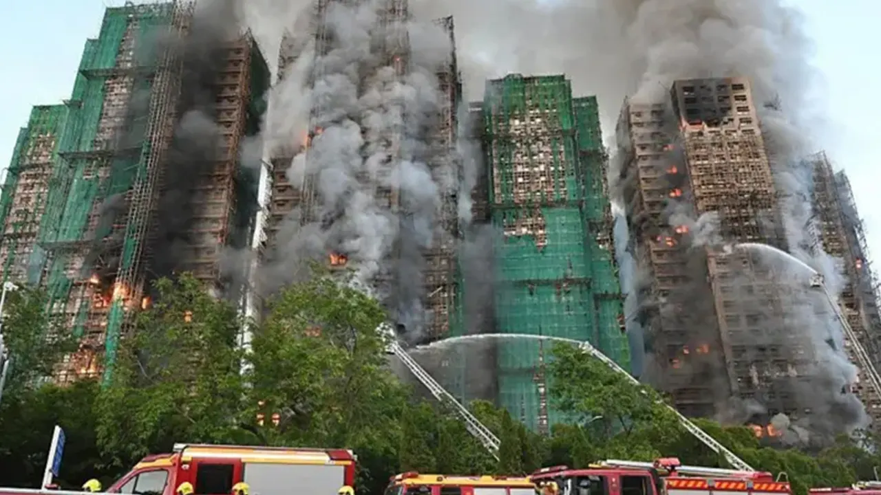 हङकङको एक हाउजिङ कम्प्लेक्समा आगलागी, ४४ जनाको मृत्यु