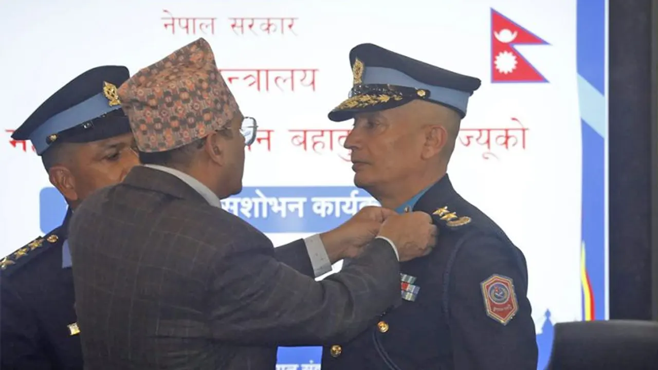 प्रहरी महानिरीक्षक कार्कीले लगाए दर्ज्यानी चिह्न