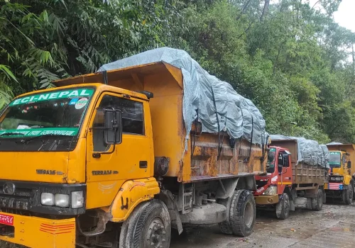 रोकियो काठमाडौँको फोहोर विसर्जन, २५० गाडी रोकिए