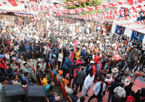 पेरिसडाँडामा जेनजीसँग नेपाली कम्युनिस्ट पार्टी