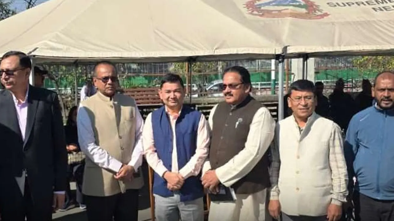 मधेश सरकार गठनविरुद्ध ७४ सांसदको हस्ताक्षरसहित सर्वोच्च पुगे दलहरू