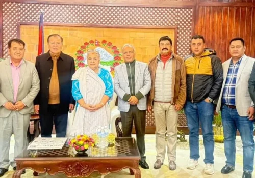 कांग्रेसका विशेष महाधिवेशन पक्षधरले भेटे प्रधानमन्त्री कार्की