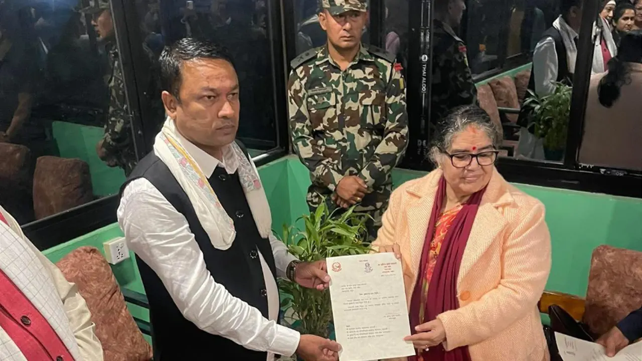 मधेशको मुख्यमन्त्रीमा एमालेका सरोज यादव नियुक्त