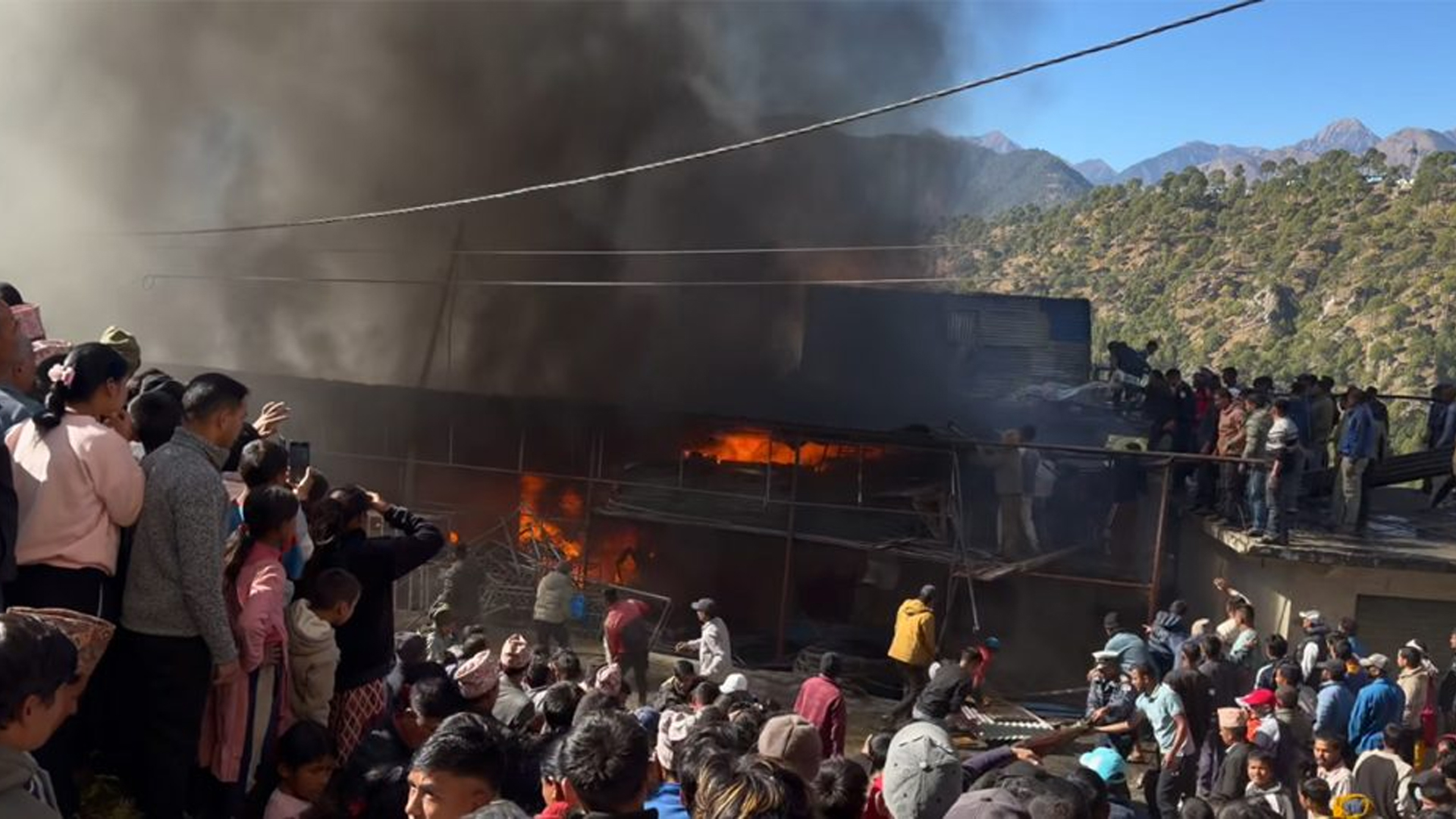 मार्तडी बजारमा आगलागी