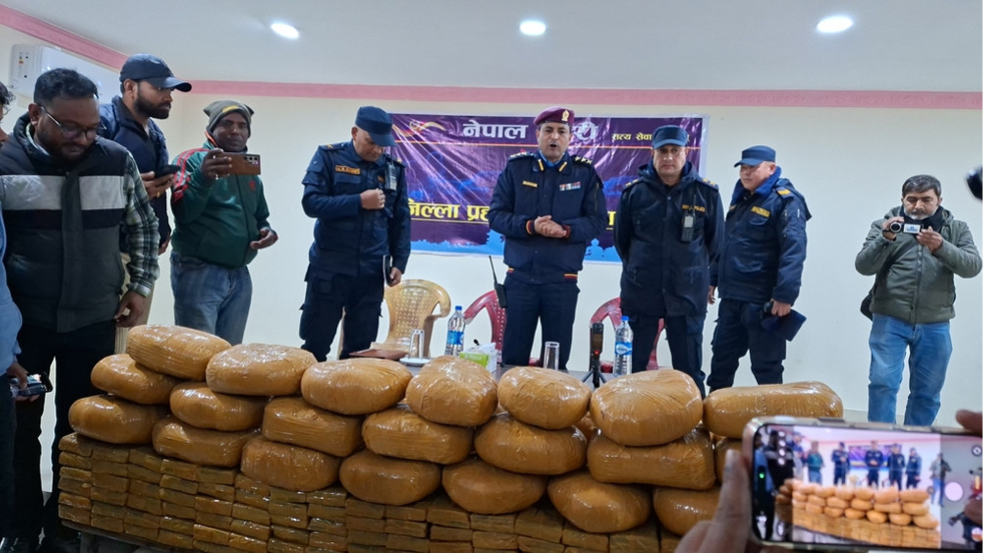 वीरगन्जमा प्रहरीद्धारा लागुऔषध चरेस बरामद