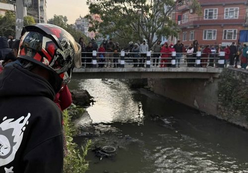 एक पुरुष धोबीखोलामा साइकलसहित मृत फेला