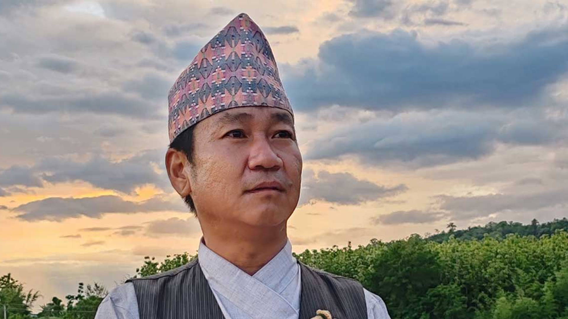 रवि र बालेनको विरोध गर्दै बिहानदेखि हर्क साम्पाङको फेसबुकमा ३१ पोस्ट