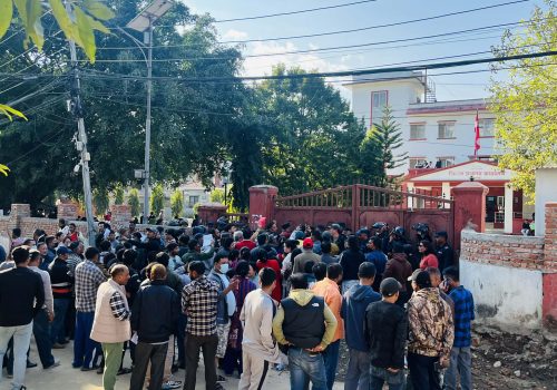 हेटौँडामा भत्किएका घरहरू पुनः निर्माणको माग