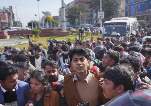 प्रदर्शन गर्न गएका जेनजीहरुलाई प्रहरीले रोक्यो