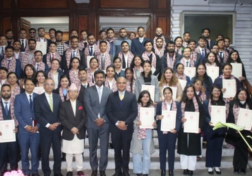 एकैदिनमा ६७ नयाँ अधिकृतलाई परराष्ट्रमा शपथग्रहण