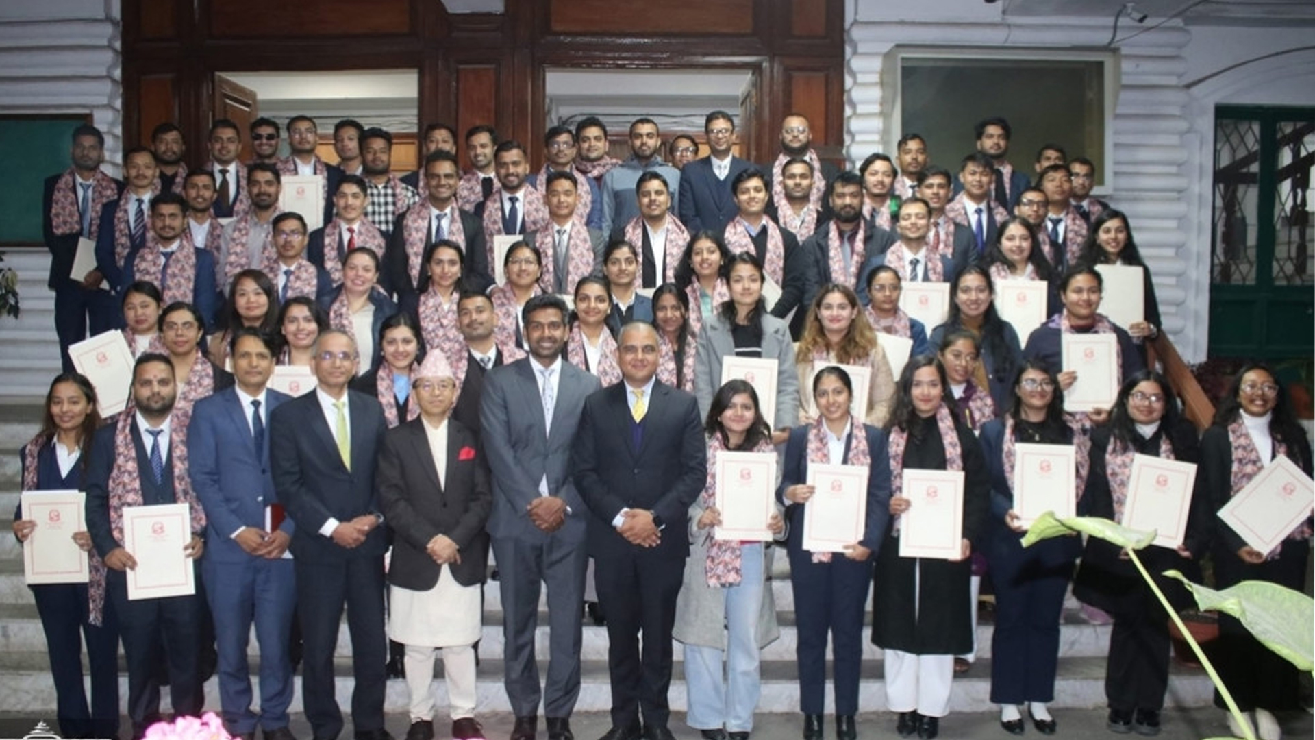 एकैदिनमा ६७ नयाँ अधिकृतलाई परराष्ट्रमा शपथग्रहण