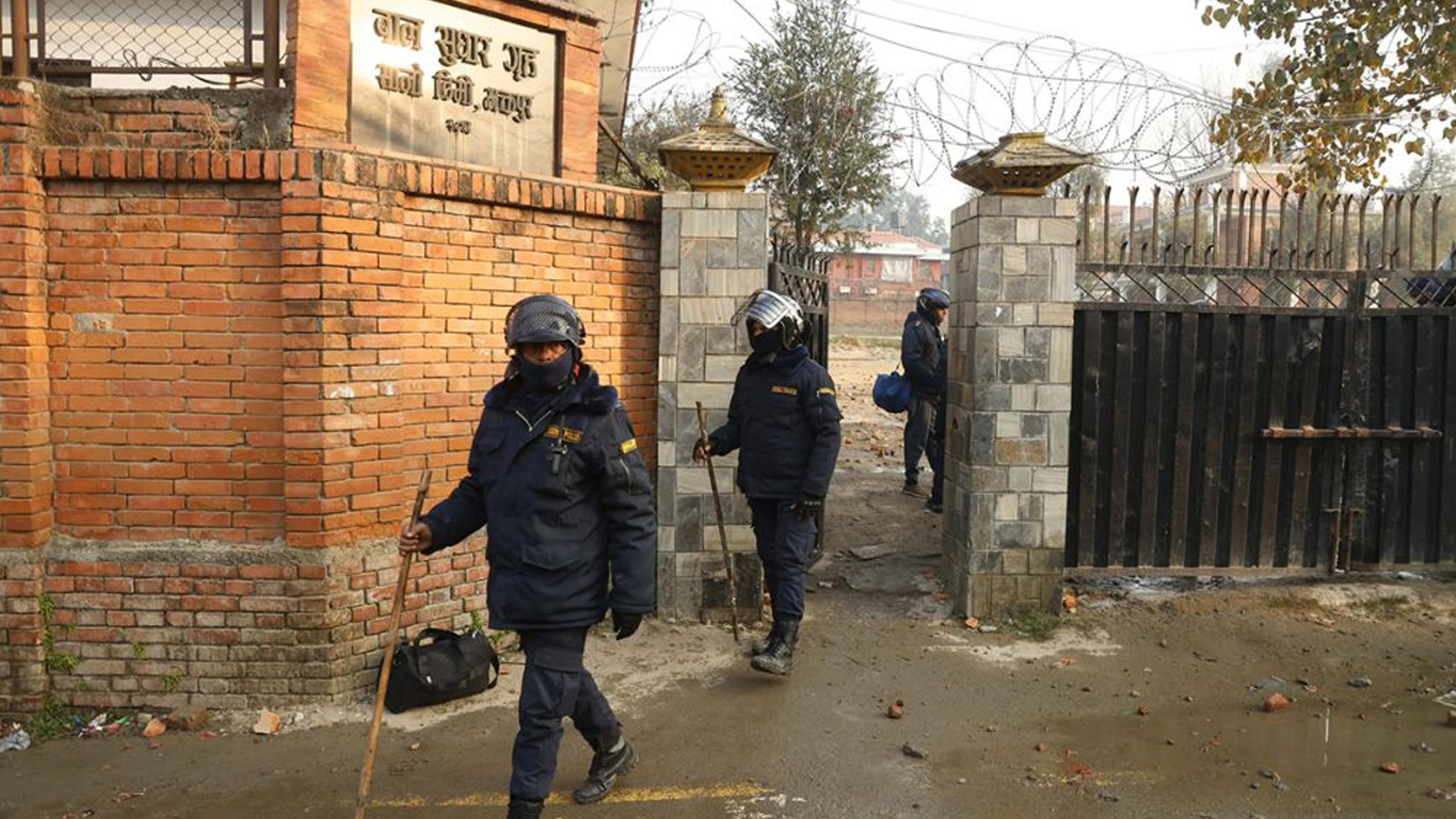 सानोठिमी बाल सुधार गृहमा झडप हुदाँ २ जना अस्पतालमा उपचाररत