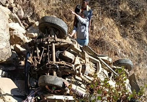 बैतडीमा बोलेरो जिप दुर्घटना हुदाँ घटनास्थलमै तीन जनाको मृत्यु