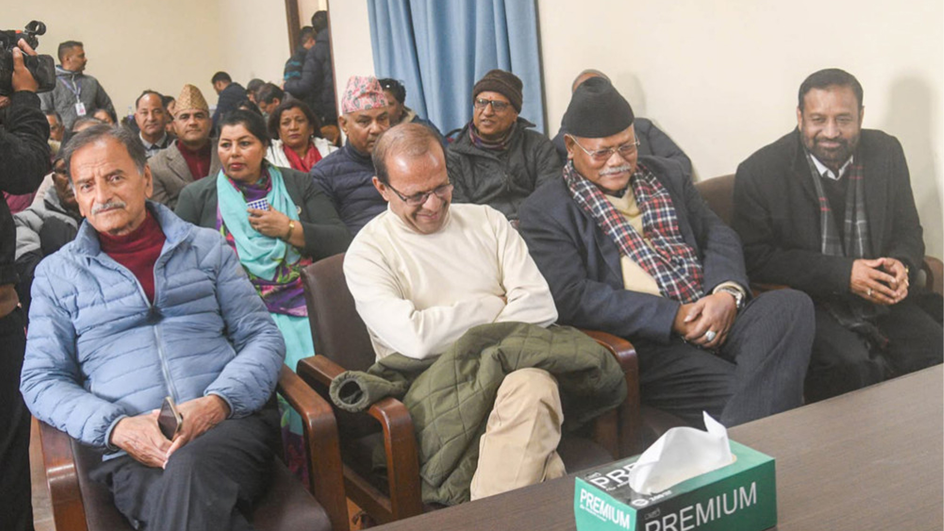 उम्मेदवार मनोनयन स्थगितदेखि गगन–विश्वको पद खारेजीसम्म देउवा पक्षको माग