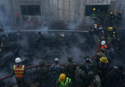 काठमाडौंको गैरीगाउँस्थित एक काठ गोदाममा आगलागी