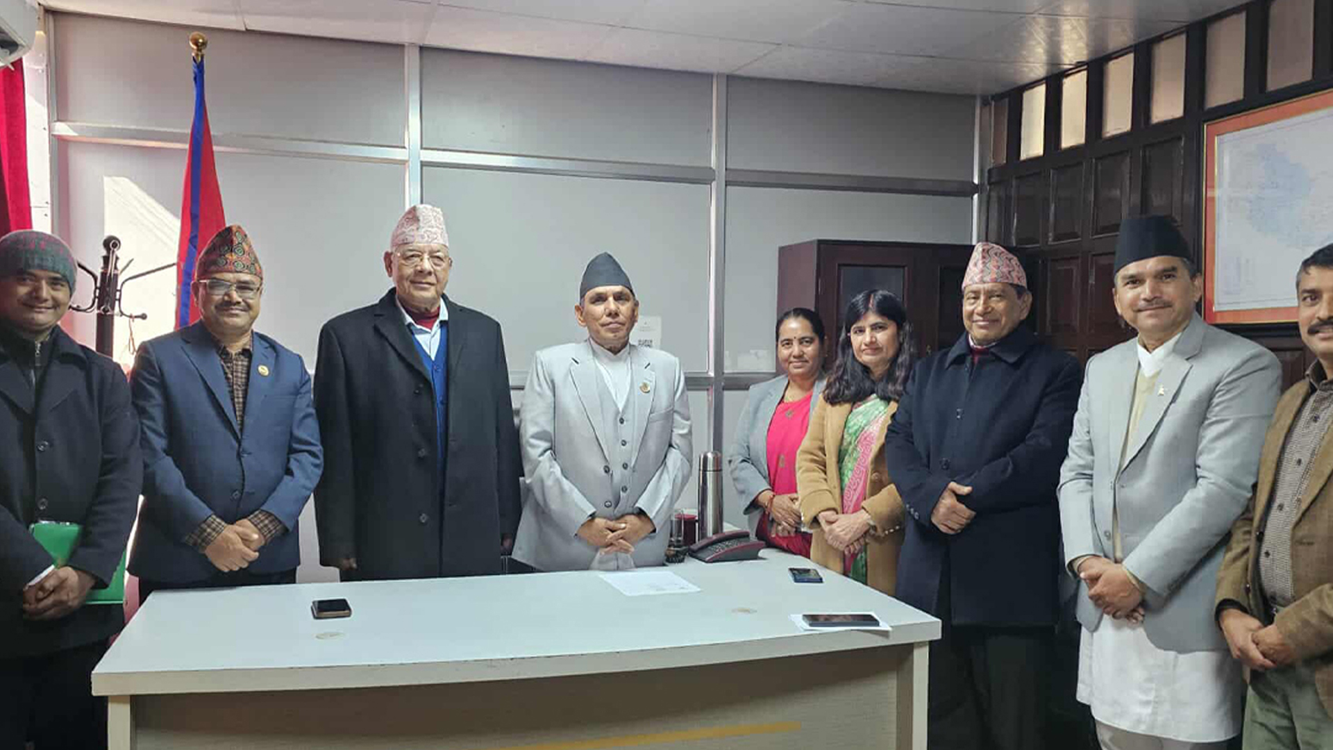 तीन सांसदहरुले आज राजीनामा दिए