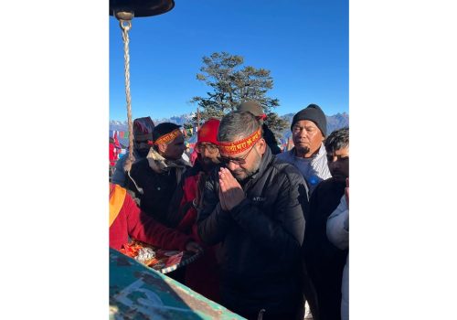 पाथिभरा दर्शन गर्न पुगे बालेन