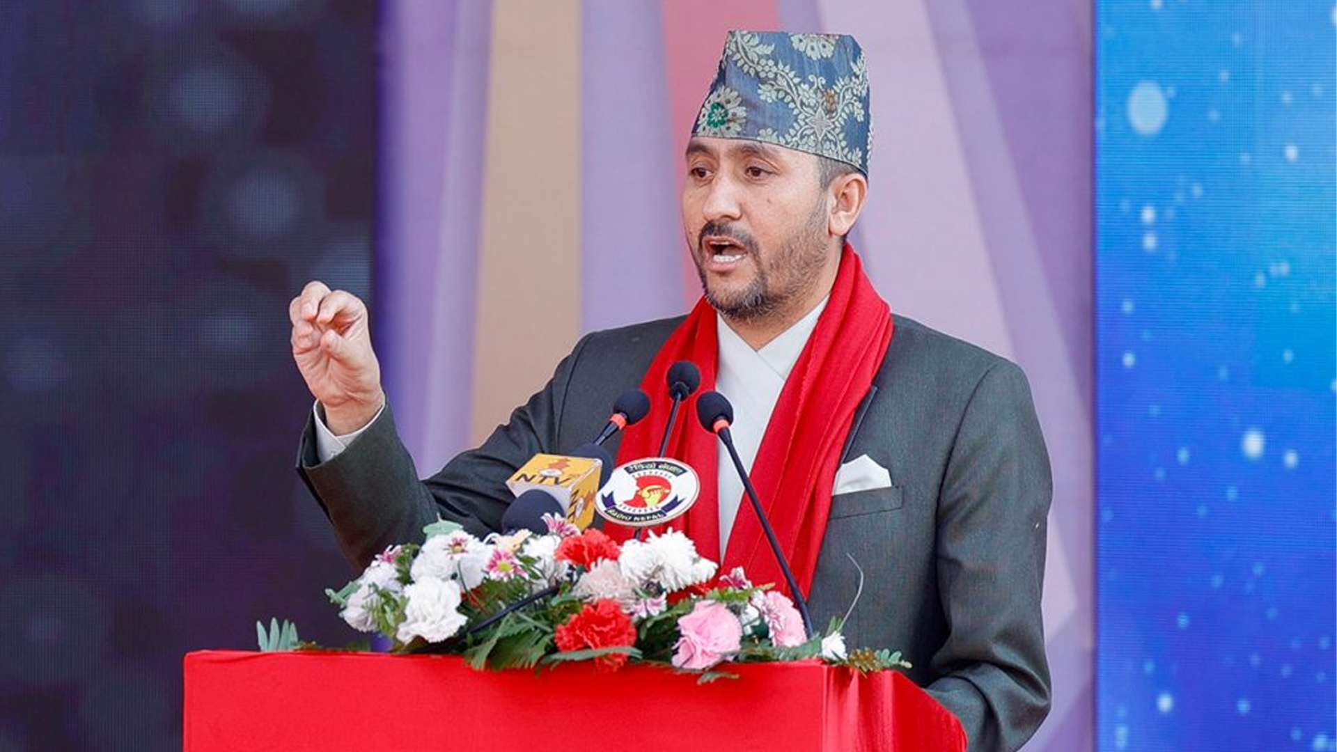 सञ्चारमन्त्री आफू कुनै पनि पार्टीमा आवद्ध नरहेको दाबी