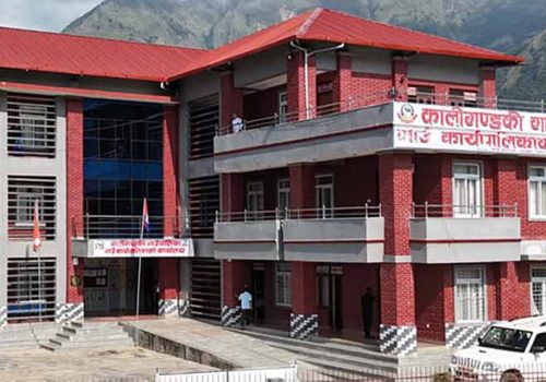 स्याङ्जाको कालीगण्डकी गाउँपालिकाले तीन सन्तान जन्माउने परिवारलाई आर्थिक सहयोग