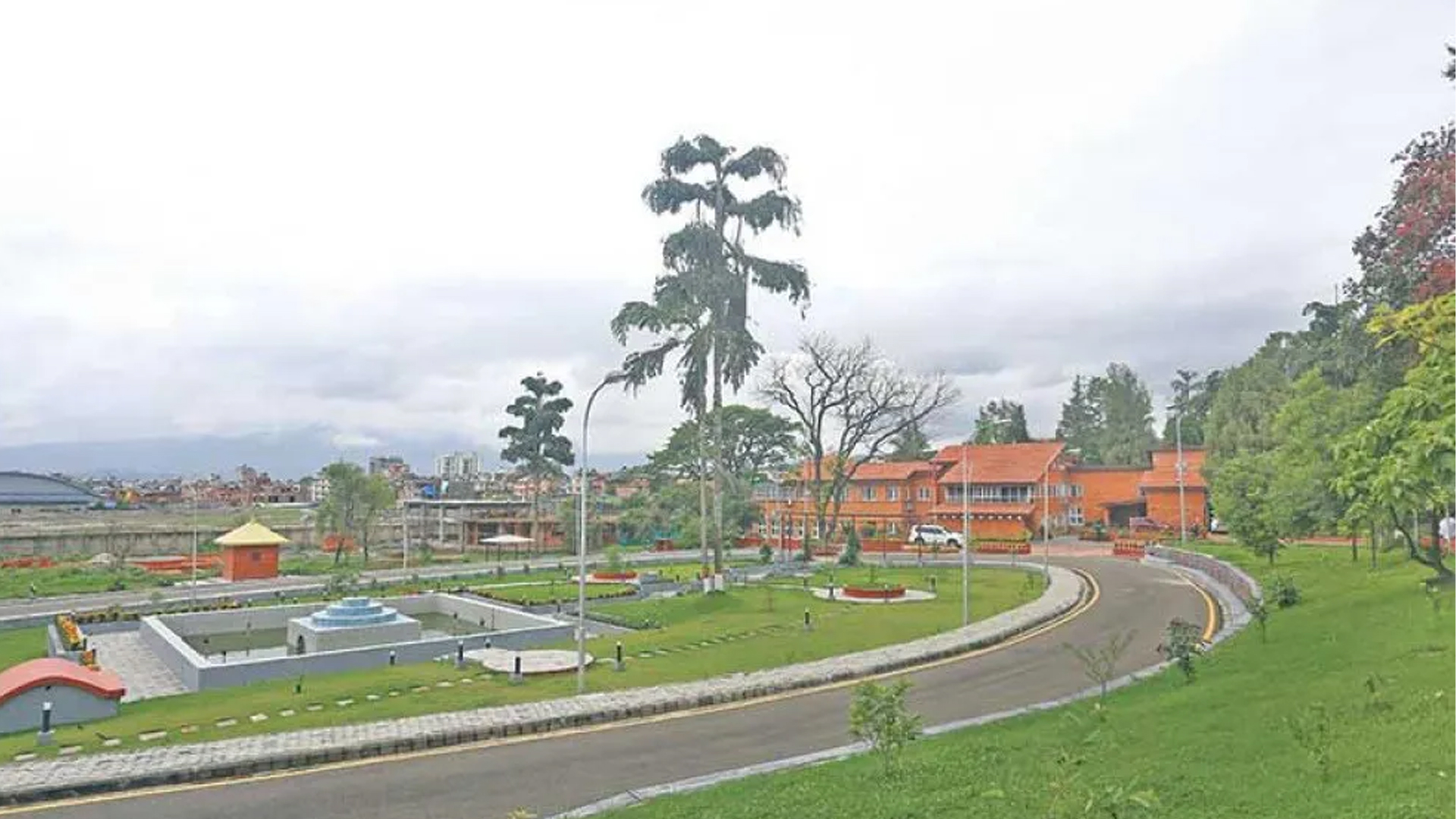 प्रधानमन्त्रीलाई भेट्न ओली आज बिहान बालुवाटार पुगे