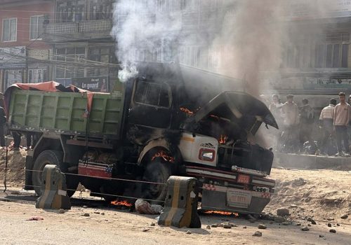 टिपरको ठक्करबाट स्कुटर चालकको मृत्यु हुदाँ बनेपा तनावग्रस्त