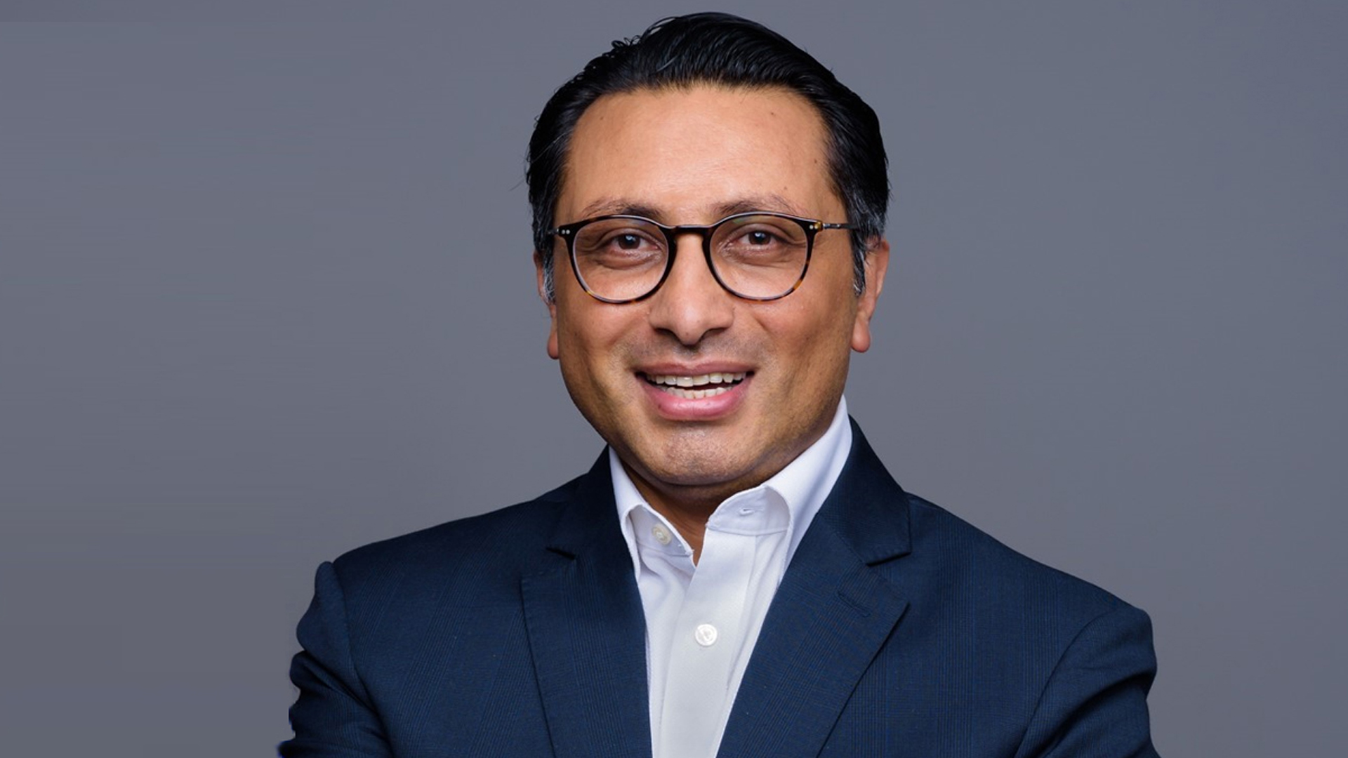 रास्वपा उम्मेदवार स्वर्णिम वाग्ले द्धारा साइबर ब्युरोमा उजुरी