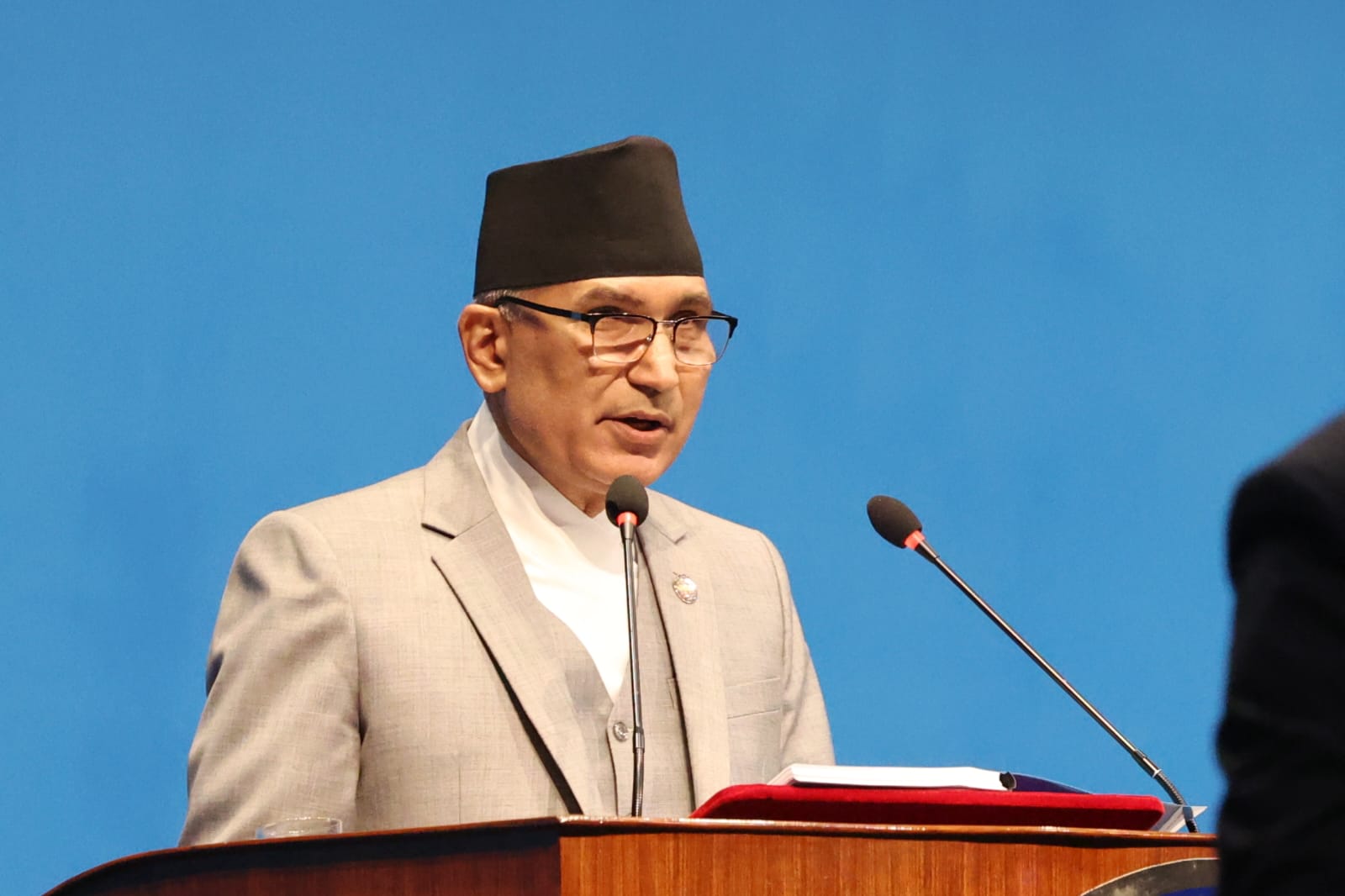 एमाले उपाध्यक्ष विष्णु पौडेल पक्राउ, सम्पत्ति शुद्धीकरण मुद्दामा अनुसन्धान