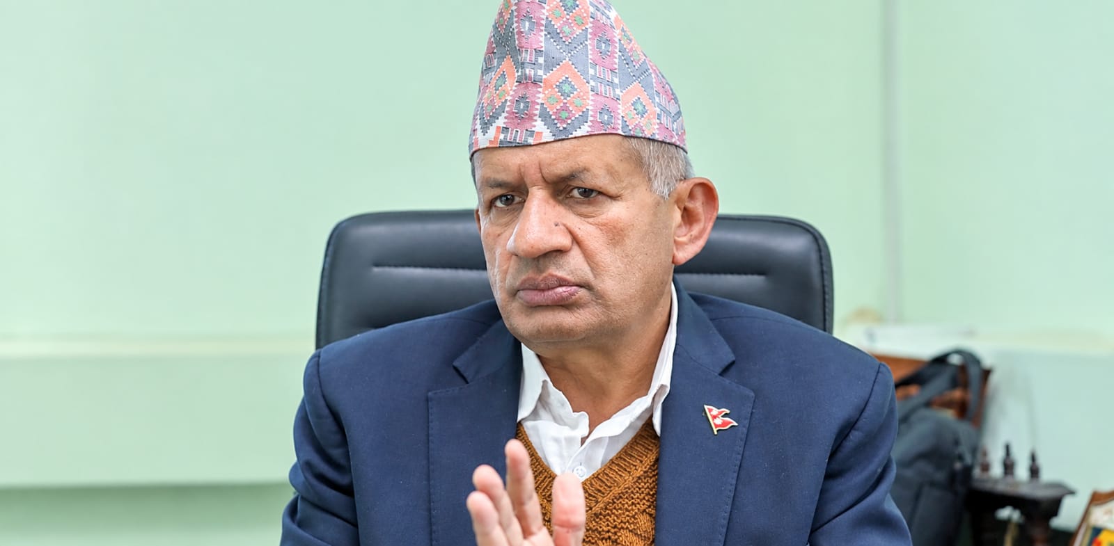 एमाले कार्यदलमा प्रदीप ज्ञवालीको प्रतिवेदनमाथि असन्तुष्टि, ‘निकास दिने देखिएन’