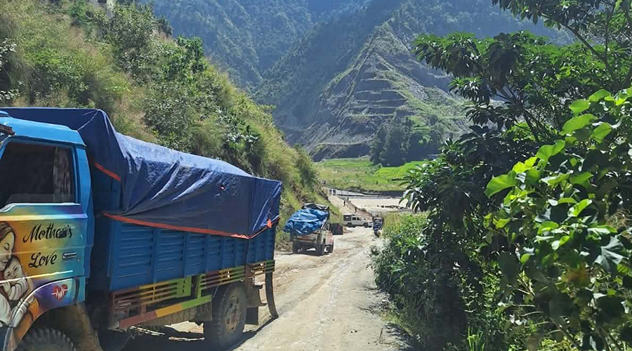 बीपी राजमार्ग खुल्यो, तत्काल साना सवारीसाधन मात्रै सञ्चालनमा
