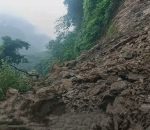 धादिङको ज्यामिरेमा पहिरो खस्दा पृथ्वी राजमार्ग अवरुद्ध