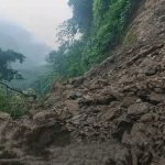 धादिङको ज्यामिरेमा पहिरो खस्दा पृथ्वी राजमार्ग अवरुद्ध