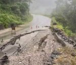 पृथ्वीराजमार्ग अन्तरगत धारापानीमा भासियो सडक सवारि आवागमनमा बन्द ।