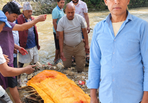 २४ दिनपछि काले पण्डितको कुशको शव बनाएर अन्त्येष्टि