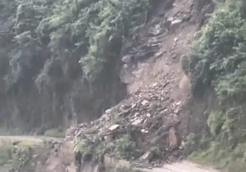 पृथ्वीराजमार्गअन्तर्गत गजुरीको बाङ्गेमा पनि पहिरो