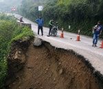 नागढुंगा ओरालोमा सडक भासिएको २१ दिन बित्यो, अझै एकतर्फी यातायात